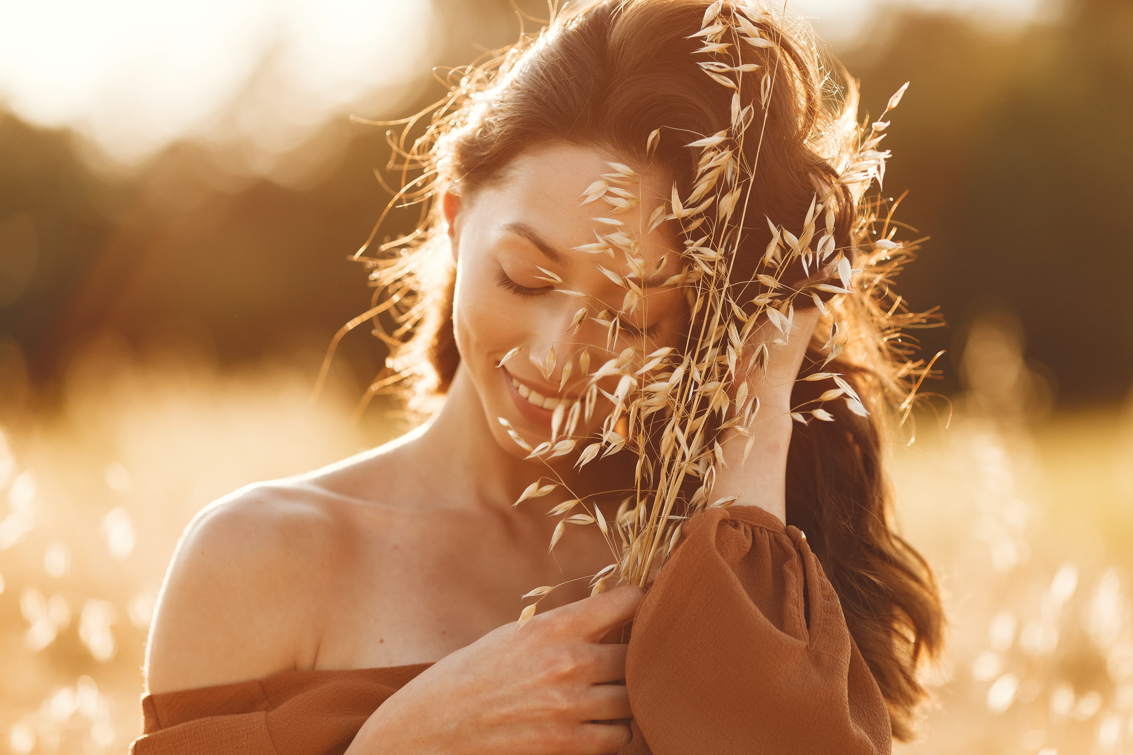 Woman enjoying summer in a field